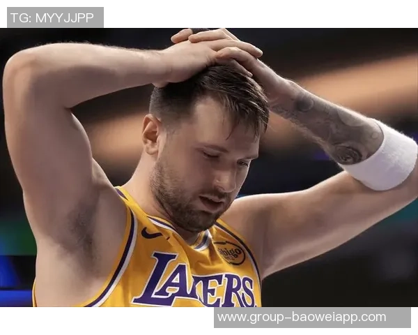 王仕鹏对东契奇失误态度不满呼吁积极退防减少负能量