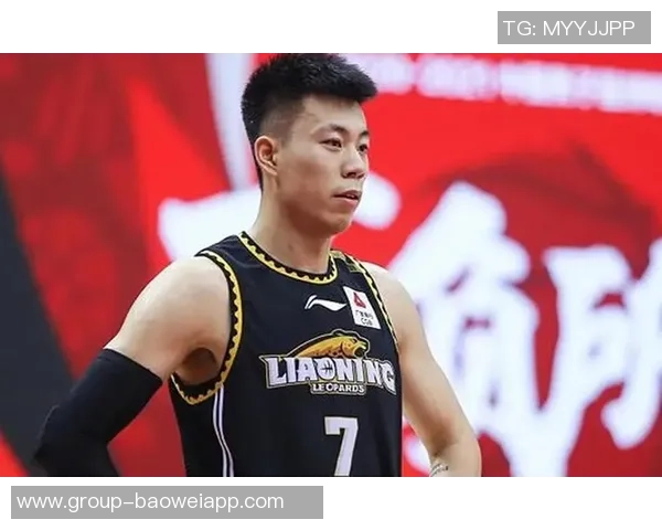 张佳玮分析火箭缺乏强硬角色与领导力快船在攻防两端全面压制火箭表现